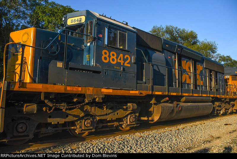 CSX 8842